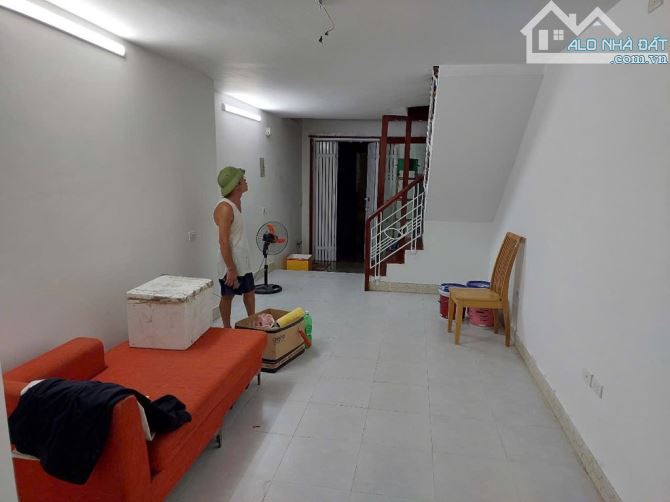 Nhà đẹp Lê Quang Đạo 35m², 5 tầng, full NT, ô tô vào gần, giá 7,9 tỷ