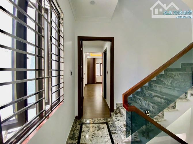 Nhà 85m2 xây độc lập,chắc chắn sân trc nhà rộng 40m Thiên Lôi- Aeon mall