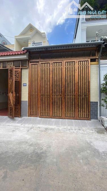 Cho thuê nhà hẻm ô tô đường 30 tháng 4 gần vincom xuân khánh giá 8 triệu