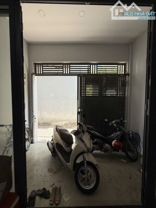 Sở Hữu Nhà phú Thuận Q7 – hẻm  cách đường Huỳnh Tấn Phát 50m,