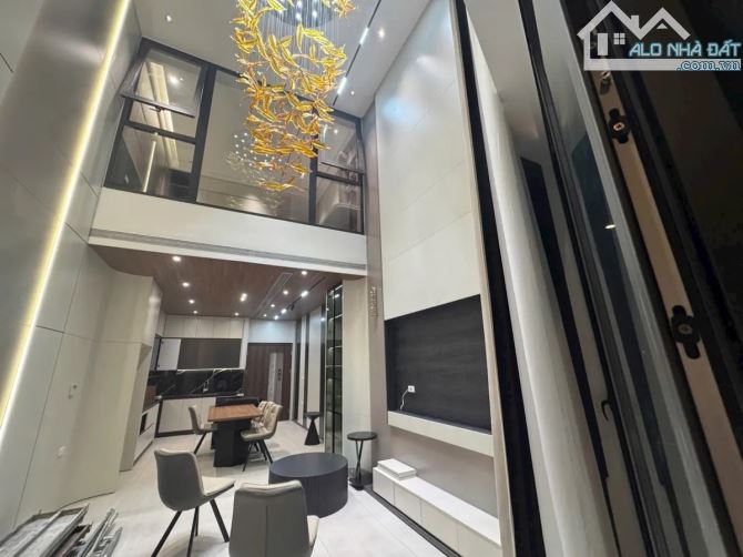 Bán Nhà Mới Cự Khối Long Biên 57m 7T MT4m Chỉ 16.2 Tỷ Thang Máy, Ô Tô Tránh Gần Mặt Phố