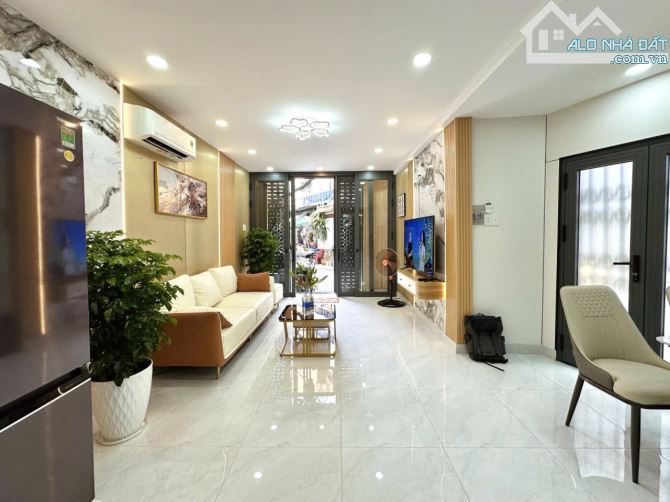 NHÀ SIÊU ĐẸP MẶT TIỀN DUY TÂN, P15, PHÚ NHUẬN, 2 TẦNG, 39M2, NỞ HẬU 4.5M, CHỈ 6.3 TỶ TL