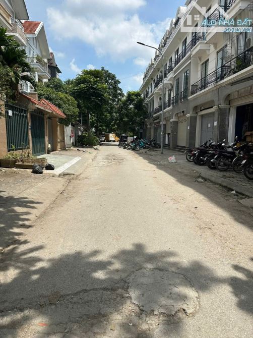 BÁN LIỀN KỀ PHÙNG KHOANG – CĂN GÓC ĐẸP, DIỆN TÍCH 75M², 5 TẦNG, GIÁ CHỈ 20,5 TỶ