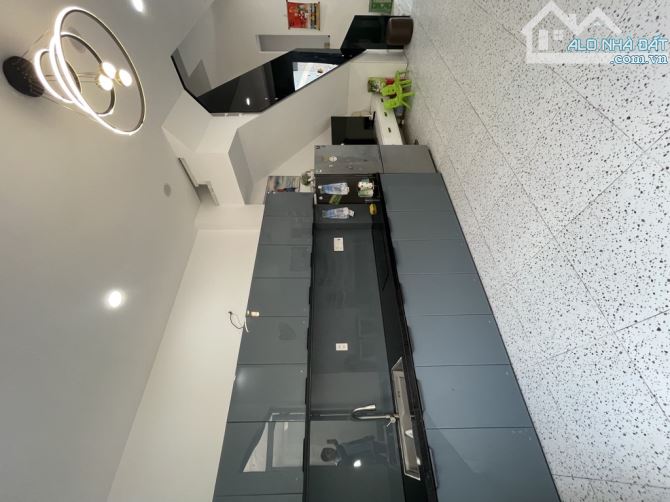 CHỦ BÁN GẤP - GIẢM NHANH 200 TR - NHÀ ĐẸP MÃ LÒ - 3 TẦNG - 50M2 - CHỈ CÒN NHỈNH 4 tỷ