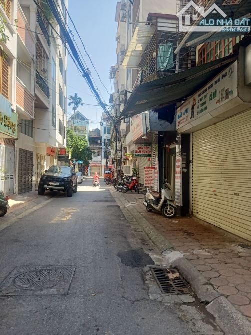 MAI DỊCH, CẦU GIẤY - VỈA HÈ - KINH DOANH - PHÂN LÔ - Ô TÔ TRÁNH - 110M2 - 25.5 TỶ