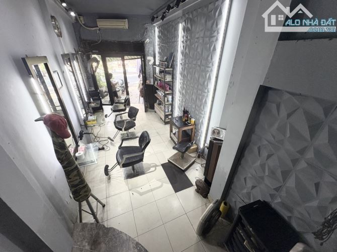 Cần bán gấp trong tuần nhà mặt phố cổ Phùng Hưng-Giá 25 tỷ