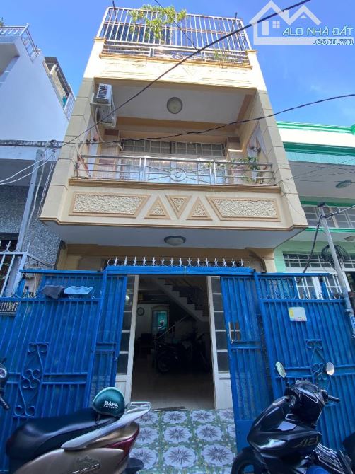 3 tầng, 120m2, sổ vuông a4, pháp lý chuẩn chỉnh, Huỳnh Tấn Phát, Quận 7. Chỉ 5,6 tỷ TL