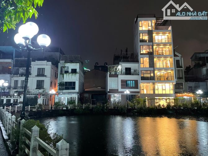 Bán nhà Ngọc Thuỵ, Bồ Đề, View hồ, Ô tô tránh, vỉa hè, mặt tiền rộng, thang máy, giá 23
