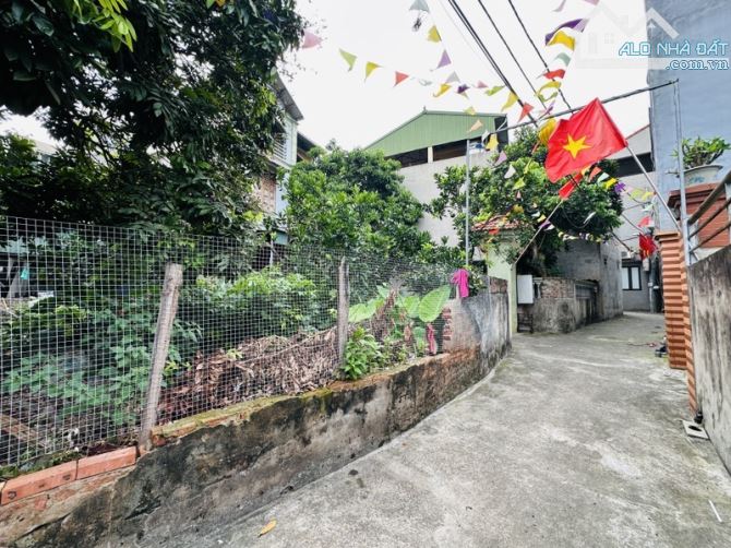 Lô đất duy nhất, bán đất Cổ Bi Gia Lâm, 38m- nhỉnh 3 tỷ- gần ô tô.