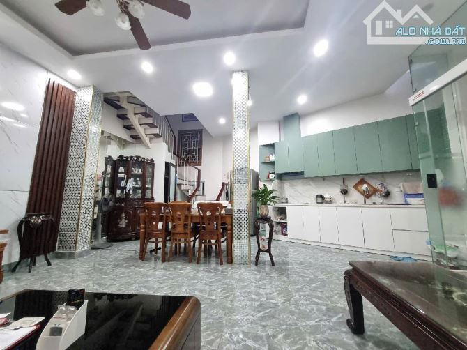 BÁN NHÀ DÂN XÂY HÀO NAM – Ô CHỢ DỪA - ĐỐNG ĐA – DT 50M2-4T -MT 5M-GIÁ CHỈ 13.2 TỶ