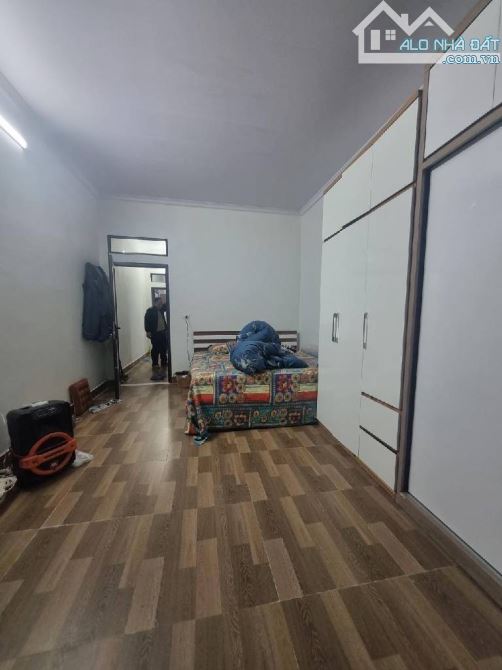 ✨ Nhà 3 tầng kiên cố, DT 55m thiết kế hiện đại – khu vực Định Công , Hoàng Mai.