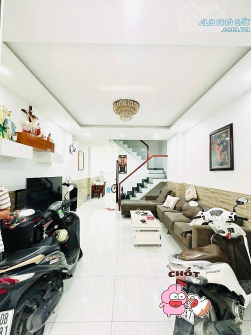 NHÀ ĐẸP, TẶNG NỘI THẤT RESORT 7 TỶ - HẺM 5m KHU CMT8 - 44m2 (4x11)
