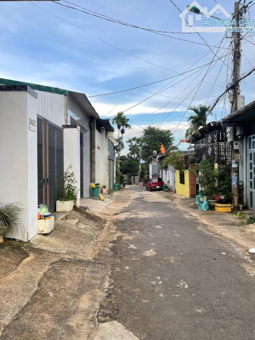 BÁN NHÀ CẤP 4 HẺM THÔNG AMA KHÊ. DT: 5x27M. GIÁ: 3 TỶ 850 TRIỆU