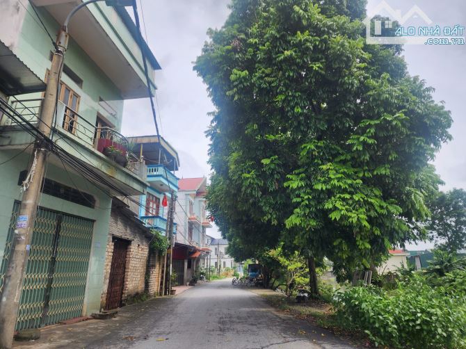Bán lô đát thổ cư Kim Chân-BN.dt.90m.mt.7m.hướng TN-TB.giá:2,2 tỷ