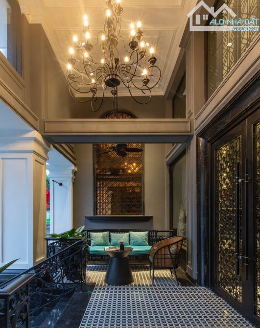 Hạ 50 tỷ - Rất gấp, Cần bán Khách Sạn Mặt Phố Hàng Bè DT 352m2 12 tầng MT 10m - Giá 339 Tỷ