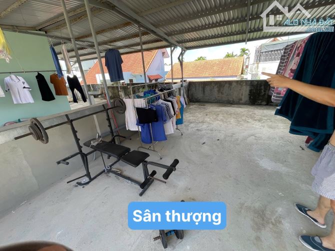 🚨 Bán nhà Cao Xuân Dục 2,5 tầng - 6 phòng ngủ. Sau 1 nhà mặt tiền - Vỹ Dạ. Tp - 10