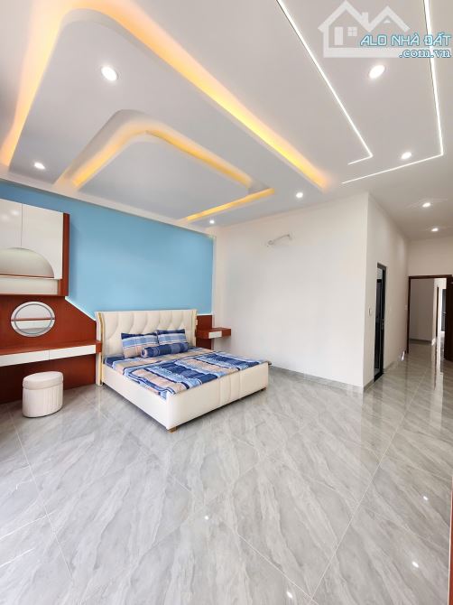 🏠 Bán nhà 1 trệt 2 lầu – KDC gần vòng xoay An Phú, P. An Phú, Tp. Thuận An - 7 Tỷ 3 TL - 10