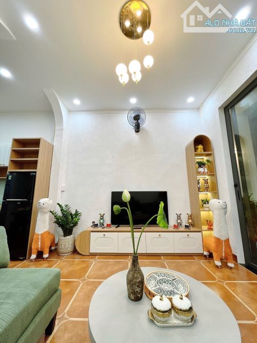 Nhà 1 mê 2 mặt tiền Đinh Công Tráng - DT:98m2 - GIÁ:3,5 TỶ - 10