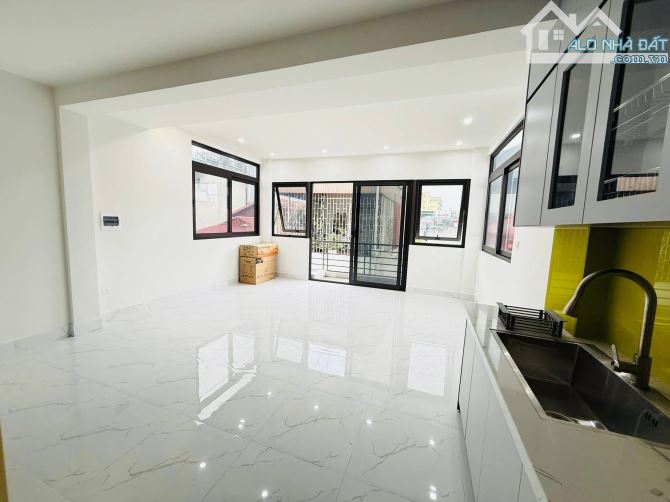 BÁN NHÀ PHÂN LÔ LÊ TRỌNG TẤN - THANH XUÂN 65m2 - 5T THANG MÁY - MT 5m - 19.7 TỶ - GARA ÔTÔ - 10