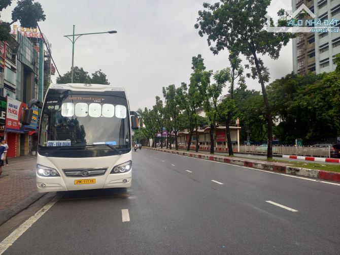 Rất Hiếm !Mặt phố Hoàng Quốc Việt - vỉa hè 10m - 60m2 - MT 4m - 37 tỷ - 11