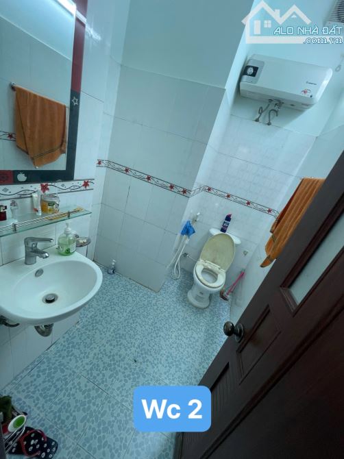 🚨 Bán nhà Cao Xuân Dục 2,5 tầng - 6 phòng ngủ. Sau 1 nhà mặt tiền - Vỹ Dạ. Tp - 11