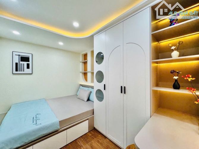 NGANG 4M  3 CĂN RA MẶT TIỀN PHAN VĂN HÂN  P.17 BÌNH THẠNH  NHÀ 3 T FULL NỘI THẤT  CHỈ 6 - 11