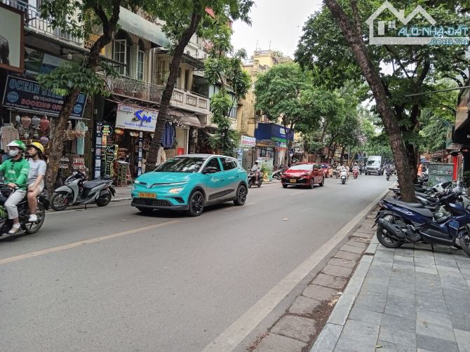 Bán nhà mặt phố Hàng Bông Kinh doanh sầm uất DT 398m2, MT 13.5m, Giá 205 tỷ - 1
