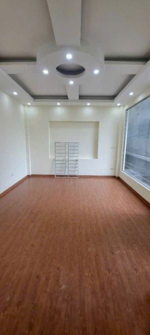 GIA ĐÌNH CẦN BÁN NHÀ MẶT NGÕ SỞ THƯỢNG, NGÕ THÔNG LÔ GÓC, 10M RA MẶT PHỐ, SỔ VUÔNG NỞ HẬU - 1