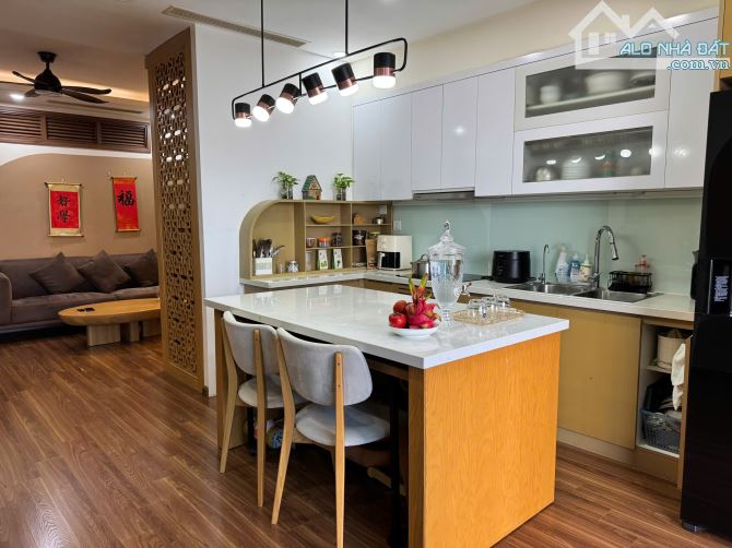 Bán căn 3PN - 2WC 96m2 tòa Golden Park, 2 Phạm Văn Bạch, tầng trung thoáng, full nội thất. - 1