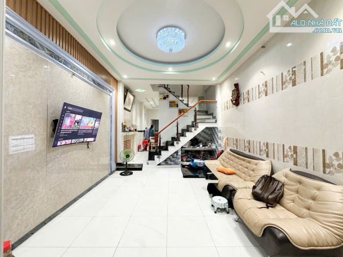 Chỉ cần 4,7 tỉ có ngay căn nhà mặt tiền kinh doanh, TT Nhà Bè, 2 tầng, 60m2. - 1