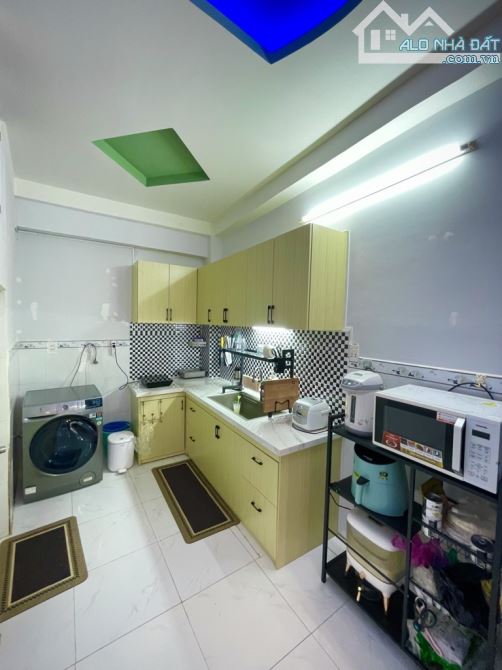 Bán nhà giáp Tên Lửa, 53m2, giá 3 tỷ xx - 1