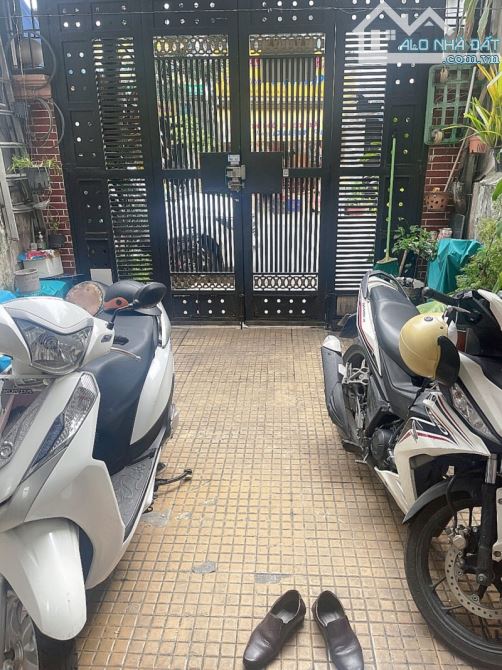 Bán nhà mặt tiền Nguyễn Xuân Khoát-ngang 4m-gần ngã 4 Vườn Lài-kinh doanh sầm uất - 1