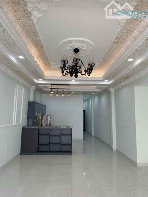 💥  Bán nhà Nguyễn Văn Khối Ngay CV Làng Hoa - Dt67m2- giá nhỉnh  5 tỷ - 1