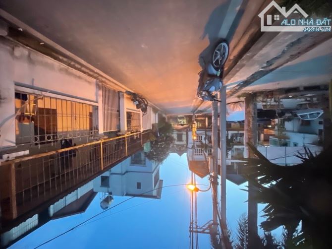 Bán đất 56m tặng nhà cấp 4 Trâu Quỳ, Gia Lâm, đường ô tô tránh, thông, view công viên - 1