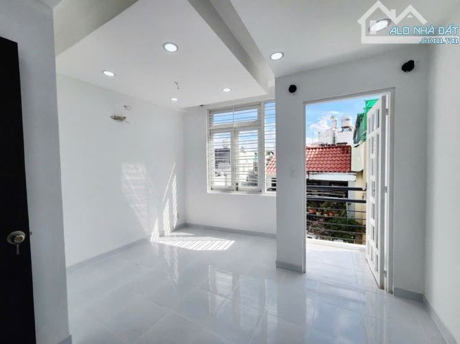 Hẻm an ninh đường Trần Văn Ơn - 37m2 - 4.2*9m - 5 tầng btct - 5pn 4wc - 6,38 tỷ - 1