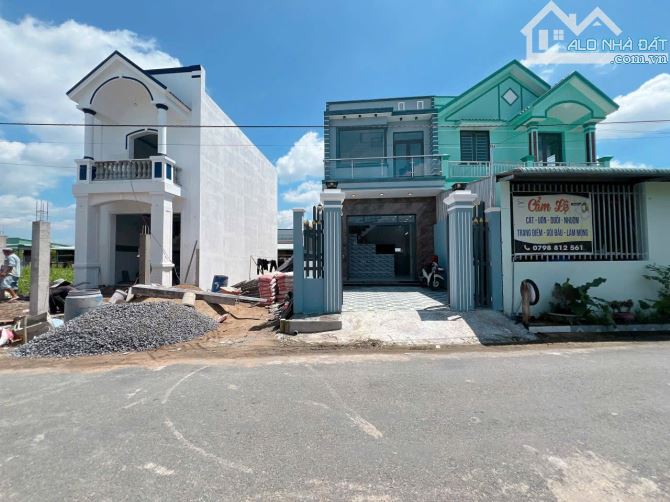 Nhà Mới Xây 1 Trệt 1 Lầu – 2PN + Sân Ô Tô – Thổ Cư 100% – Sổ Hồng Riêng - 1