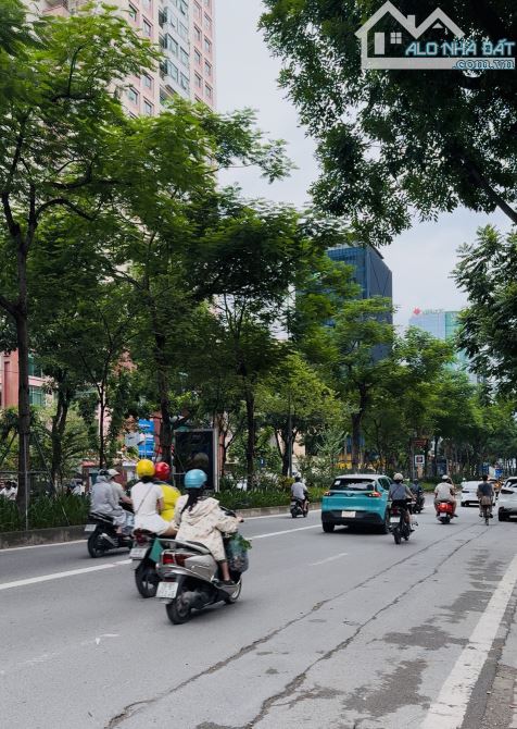 LÁNG HẠ BÁN NHÀ MẶT PHỐ - KINH DOANH - VỈA HÈ - HAI MẶT TIỀN TRƯỚC SAU - ÔTÔ ĐỖ - 1