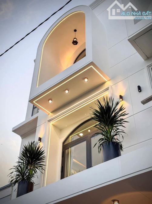 BÁN NHÀ 3 TẦNG FULL NỘI THẤT KDC HỒNG LOAN - GIÁ TỪ 5,8 TỶ - 1