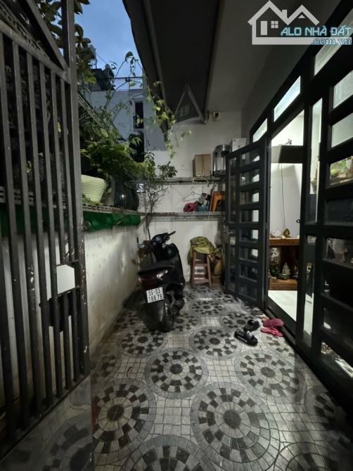 BÁN NHÀ 2 TẦNG ĐẸP KẾ PHẠM VĂN ĐỒNG - CÔNG VIÊN GIA ĐỊNH GÒ VẤP - 46M2 - 5 TỶ XÍU - 1