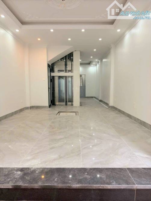 Bán gấp nhà An Dương Vương Tây Hồ, ô tô, ngõ thông, 60m, 5TTM, MT5m, giá chỉ 11 tỷ. - 1