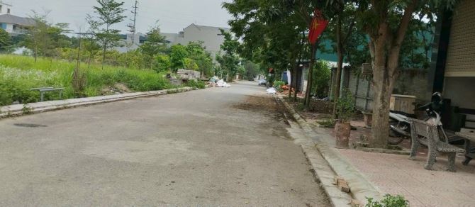 🔥🔥🔥 - C,C CẦN BÁ,N GẤP ĐẤT CÓ SẪN NHÀ XƯỞNG  Vew vườn hoa khu đô thi  Nam Hồng Đồng ky - 1