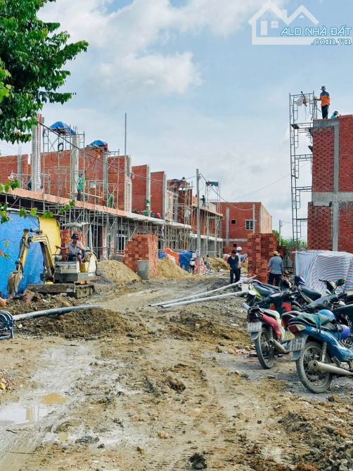 NHÀ PHỐ ĐANG HOÀN THIỆN NGAY TRUNG TÂM CHỈ 600TR NHẬN NHÀ Ở NGAY - 1