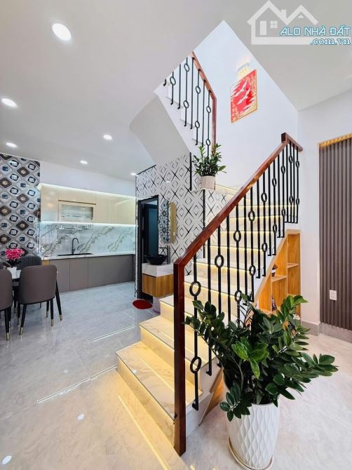 Bán gấp căn nhà 49.5m2 gần TTTM Gigamall - Đ. Phạm Văn Đồng, Thủ Đức. Giá: 2 Tỷ 620. SHR - 1