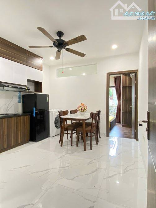 Toà CHDV cách MP Trung Phụng chỉ 30M, 105m2*8T, MT 5.2M, 28 PKK, đủ PCCC, dòng tiền 7%/năm - 1
