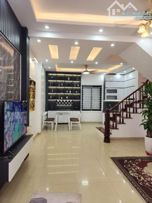 NHÀ ĐẸP - DT54M2  - 5 TẦNG - GIÁ 7.8TỶ - GẦN HỌC HỌC VIỆN TÀI CHÍNH - NGÕ Ô TÔ - THÔNG - 1
