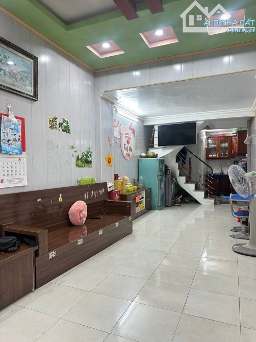 Bán căn 2 tầng 2,13 tỷ ô tô đỗ ở Trại Chuối, Hồng Bàng. - 1