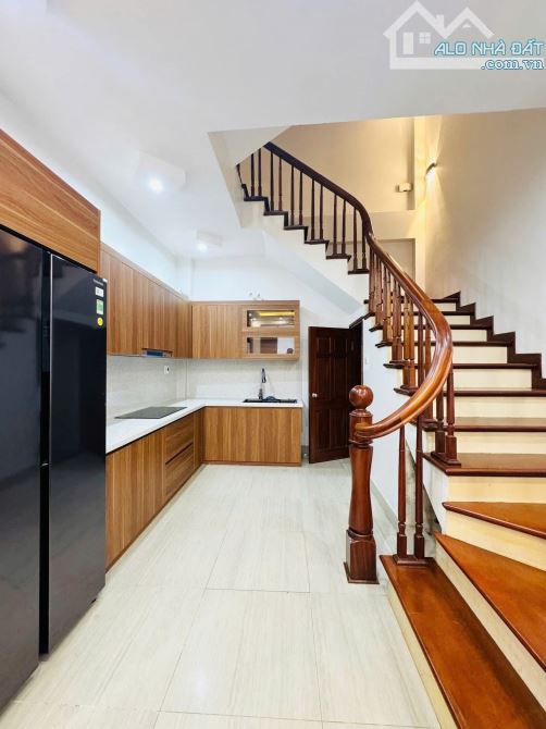 Bán nhà Xuân Đỉnh, 40m2 hơn 8 tỷ, gần Ngoài Giao Đoàn, dân xây ở ngay, ô tô đỗ cổng - 1