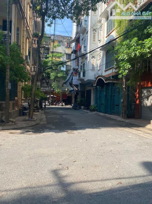 Chính chủ bán nhà phố Đội Cấn 100m chỉ 17 tỷ Ba Đình,KD, ô tô đỗ cổng, ngõ thông - 1