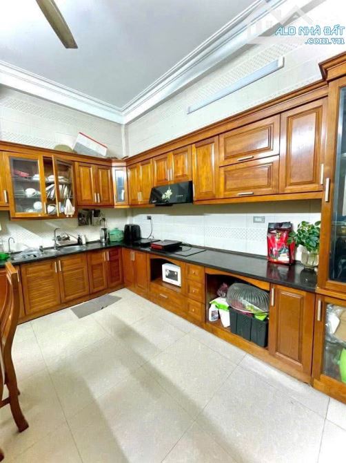 Bán nhà riêng Huyền Kỳ, Hà Đông, Sát phố, ô tô đỗ cổng, ở ngay, Full Nội thất, 5 tầng, 34m - 1