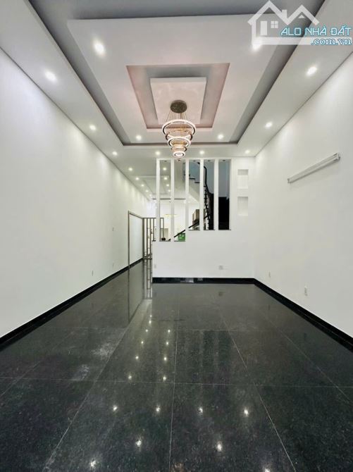 Bán nhà 4 tầng 90m2, đường 9m, gần ngã tư Nguyễn Bình và Lê Văn Lương, 6 tỷ 450 - 1